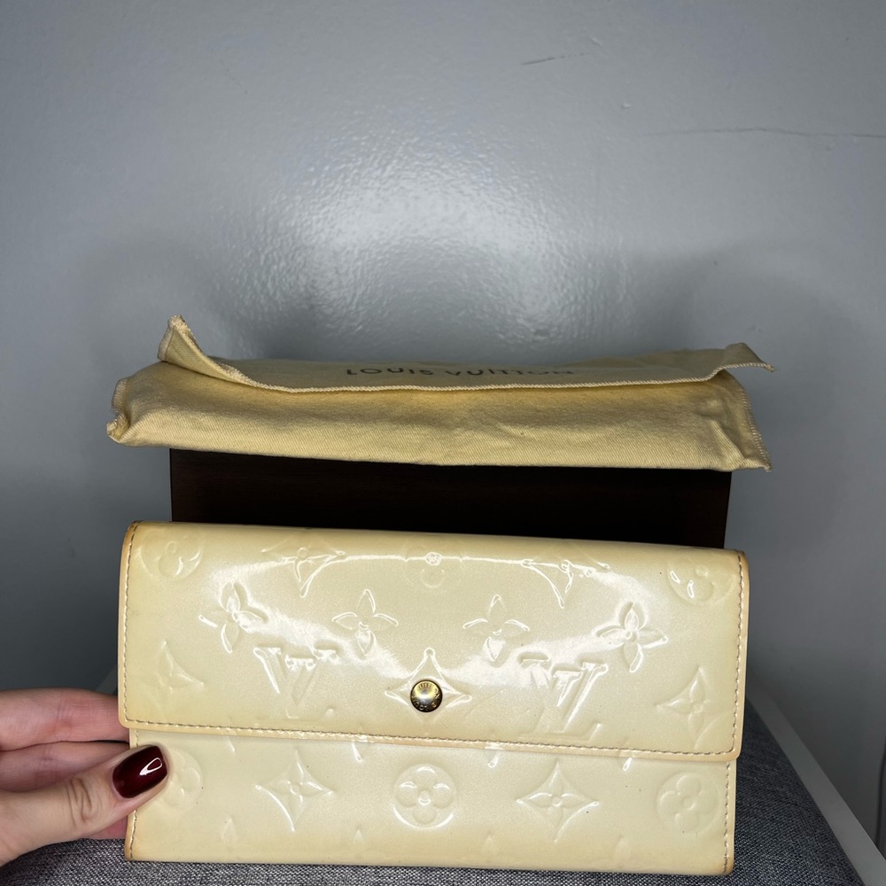 Louis Vuitton Sarah Patent Leather Wallet